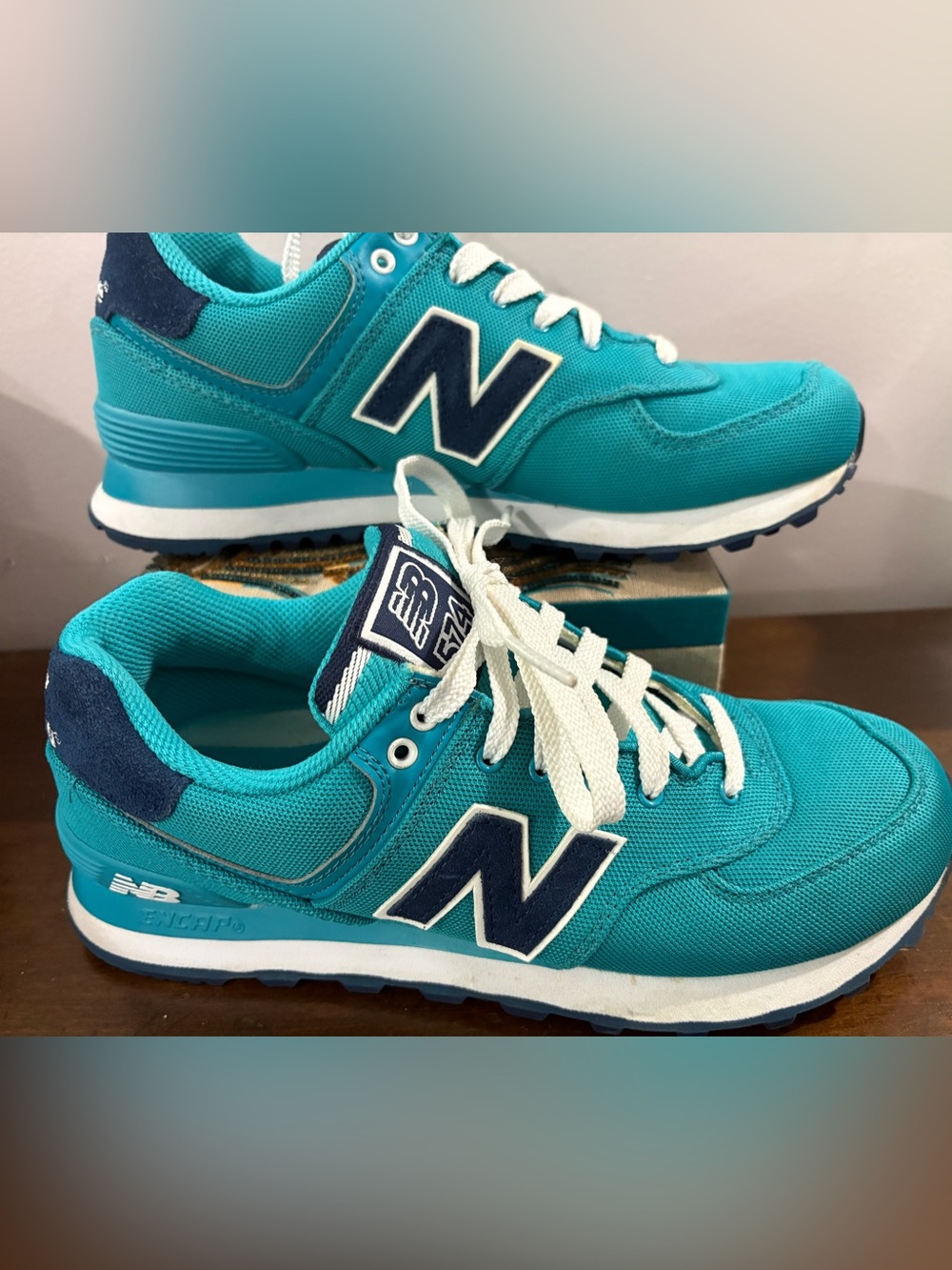 New Balance 574 Teal Sneakers sz 8 Women's with Navy 'N' Logo & White Laces